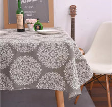 Tablecloths (8-10 Seater)